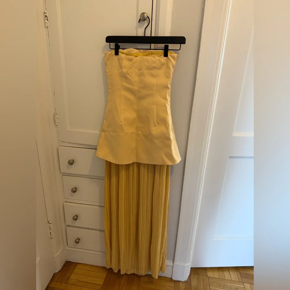PrettyLittleThing Strapless Yellow Dress - Picture 2 of 3